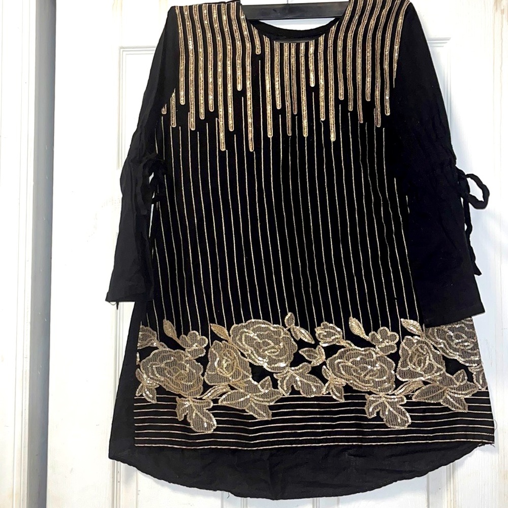 Women’s Sequins  Cotton Top.